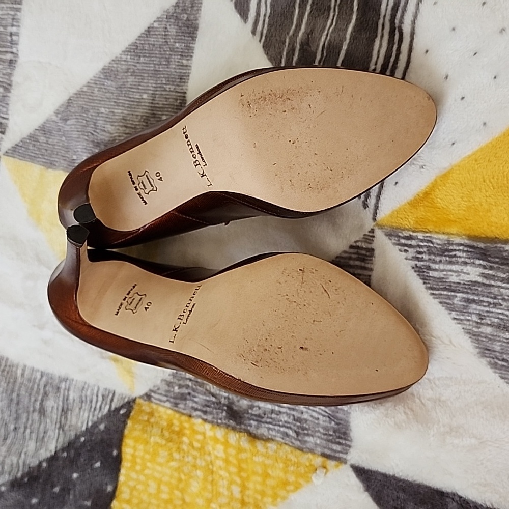 Shoes - Picture 5 of 6